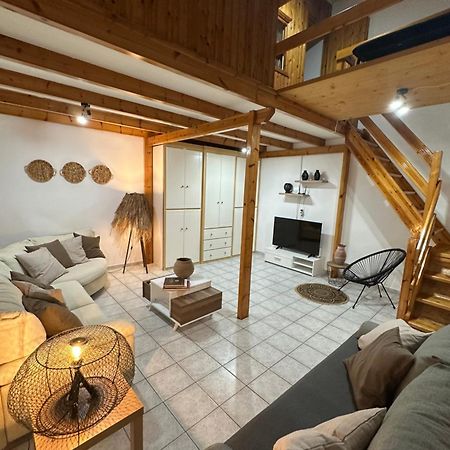 Maria' S Apartment Lávrion 外观 照片